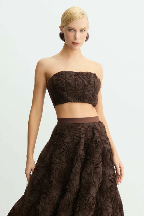 Imagem de Top Tomara QUe Caia Em Tule Bordado Com Elástico Costas Marrom Escuro